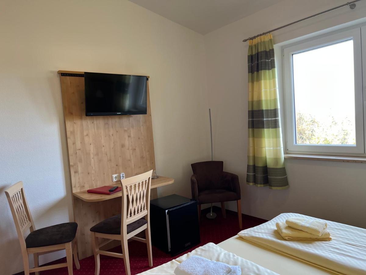Gaststaette & Pension Waldschloesschen Oberhof  Ngoại thất bức ảnh