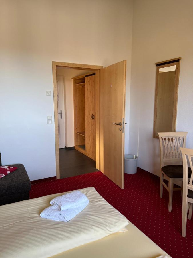 Gaststaette & Pension Waldschloesschen Oberhof  Ngoại thất bức ảnh