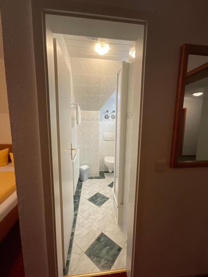 Gaststaette & Pension Waldschloesschen Oberhof  Ngoại thất bức ảnh