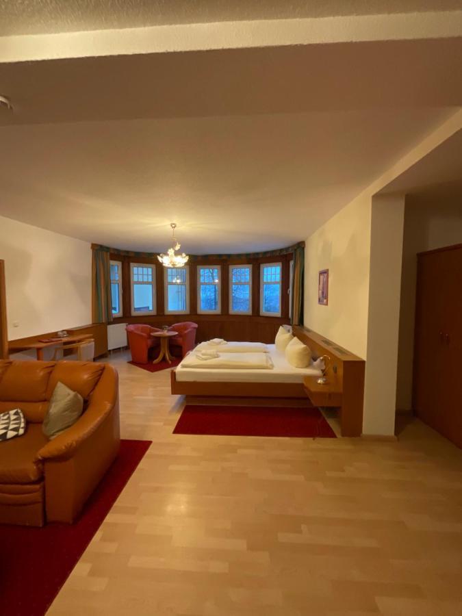 Gaststaette & Pension Waldschloesschen Oberhof  Ngoại thất bức ảnh