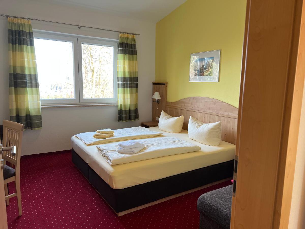 Gaststaette & Pension Waldschloesschen Oberhof  Ngoại thất bức ảnh