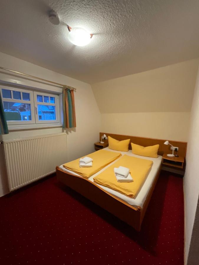 Gaststaette & Pension Waldschloesschen Oberhof  Ngoại thất bức ảnh