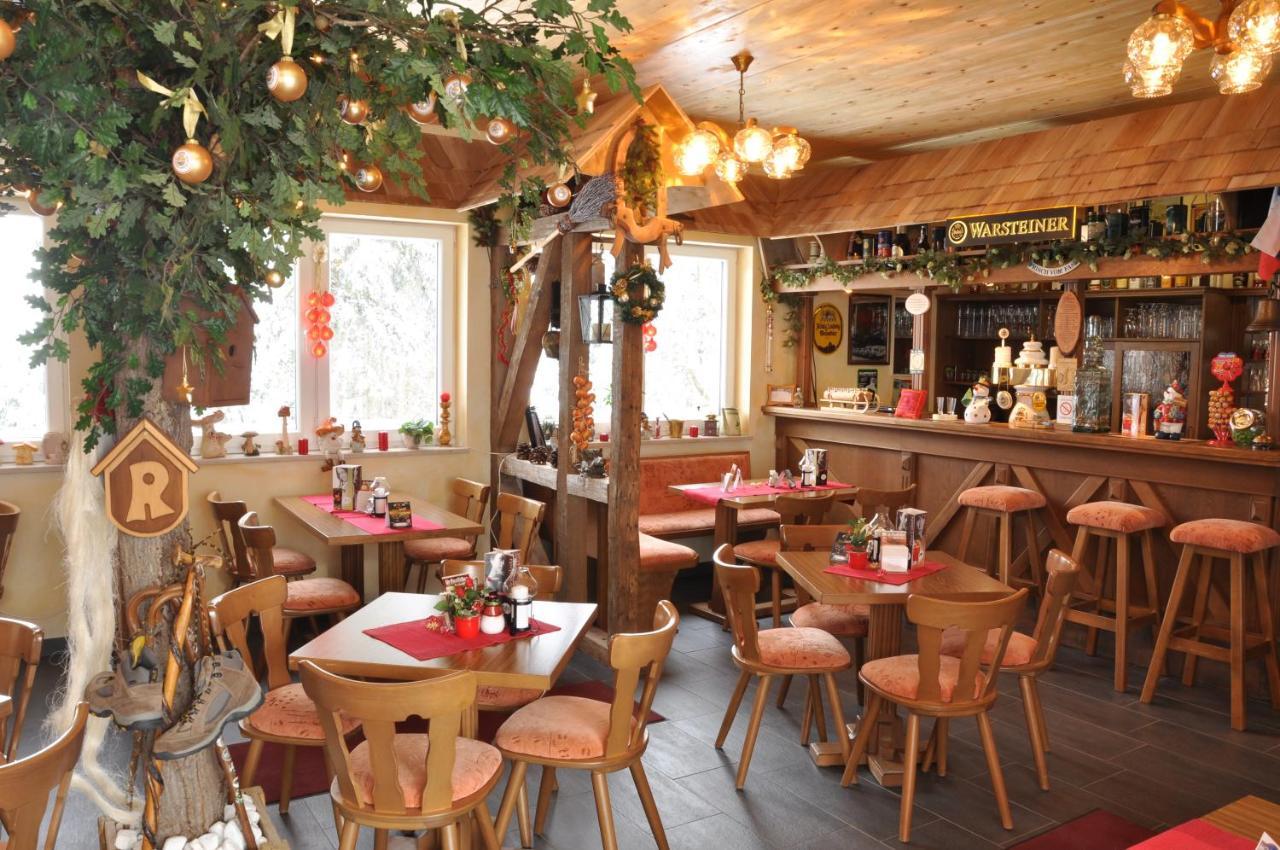 Gaststaette & Pension Waldschloesschen Oberhof  Ngoại thất bức ảnh