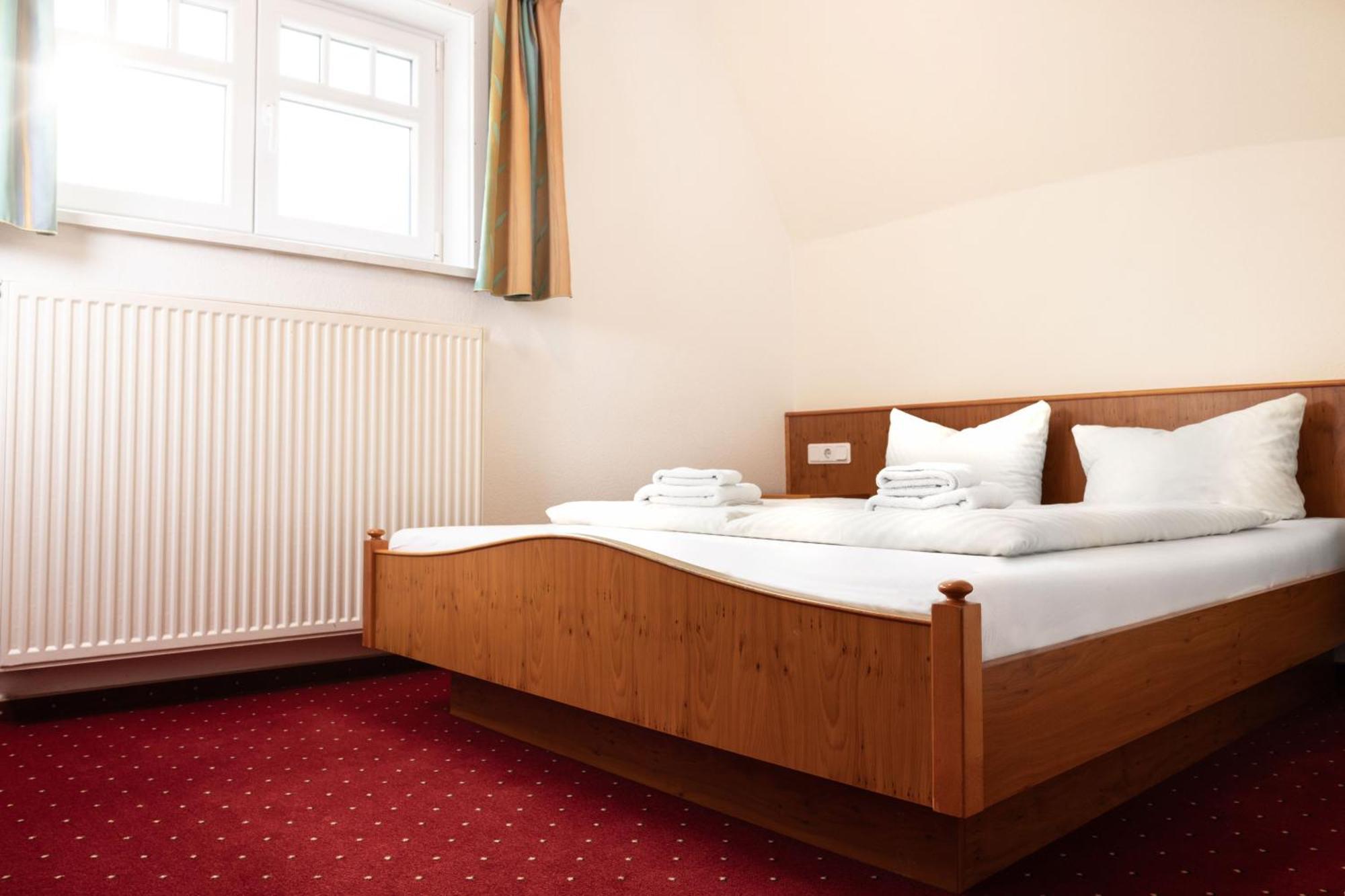 Gaststaette & Pension Waldschloesschen Oberhof  Ngoại thất bức ảnh